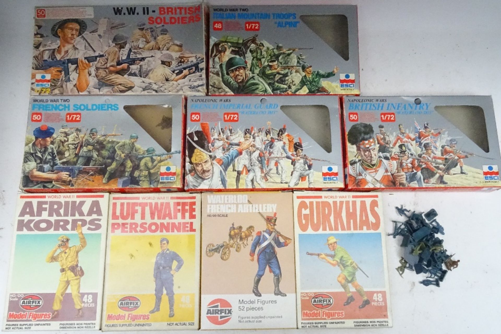 Airfix 00 gauge plastic figures in 1980s style boxes - Bild 2 aus 3