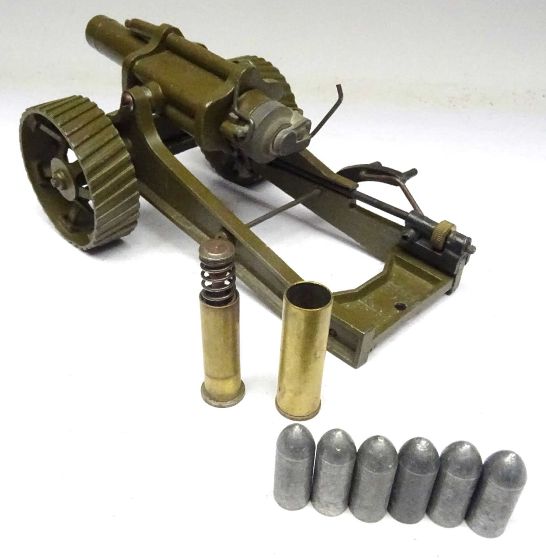 Britains set 2107, 18inch Howitzer on tractor wheels - Bild 3 aus 4