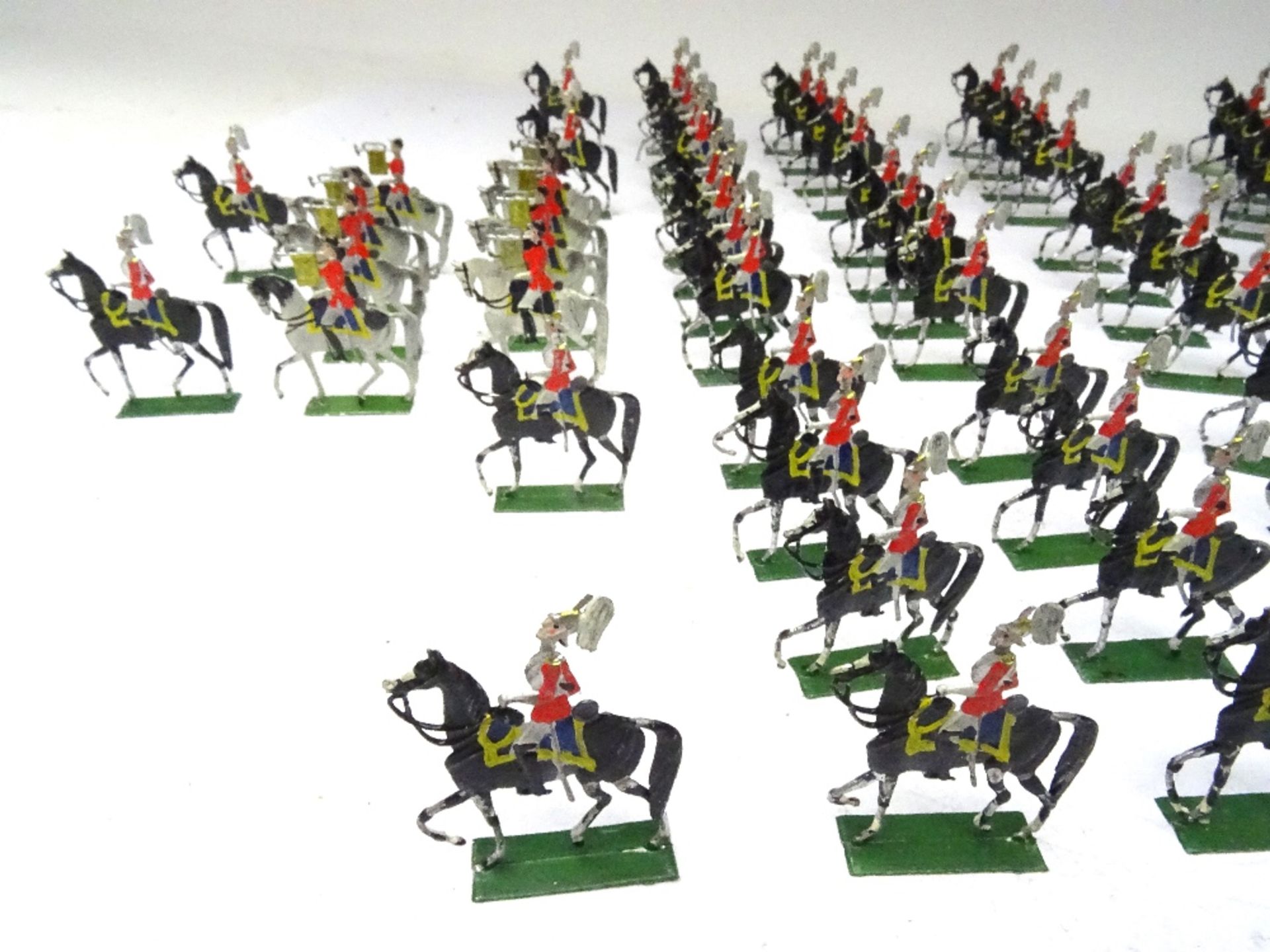 28mm scale German flat figures: British mounted Life Guards - Image 3 of 15