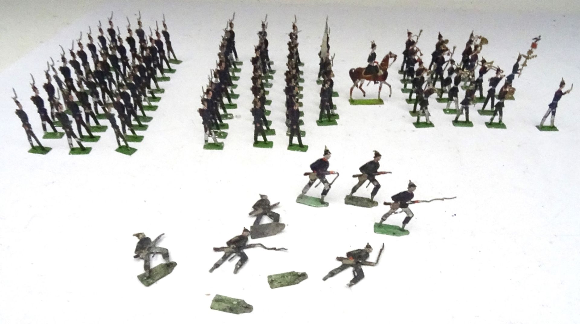 28mm scale German flat figures: British mounted Life Guards - Image 14 of 15