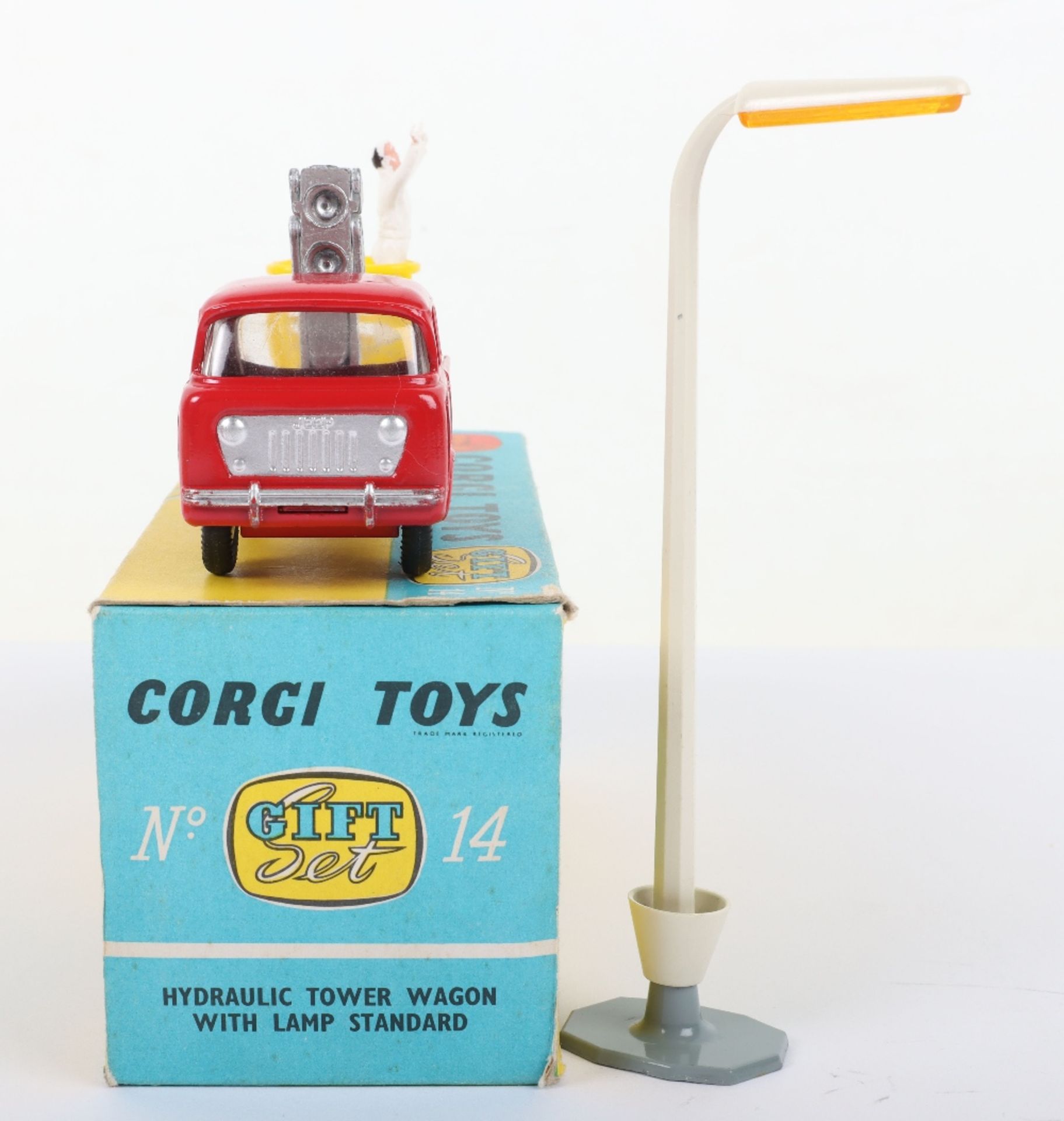 Corgi Toys Gift Set 14 Hydraulic Tower Wagon with Lamp Standard - Bild 3 aus 5