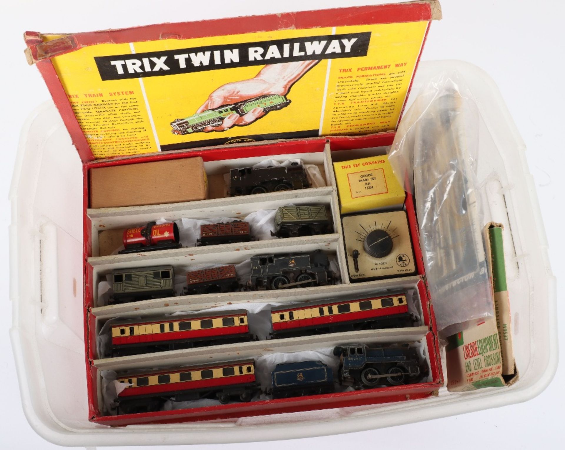 Collection of 00 gauge Trix-Twin Railway - Bild 3 aus 3