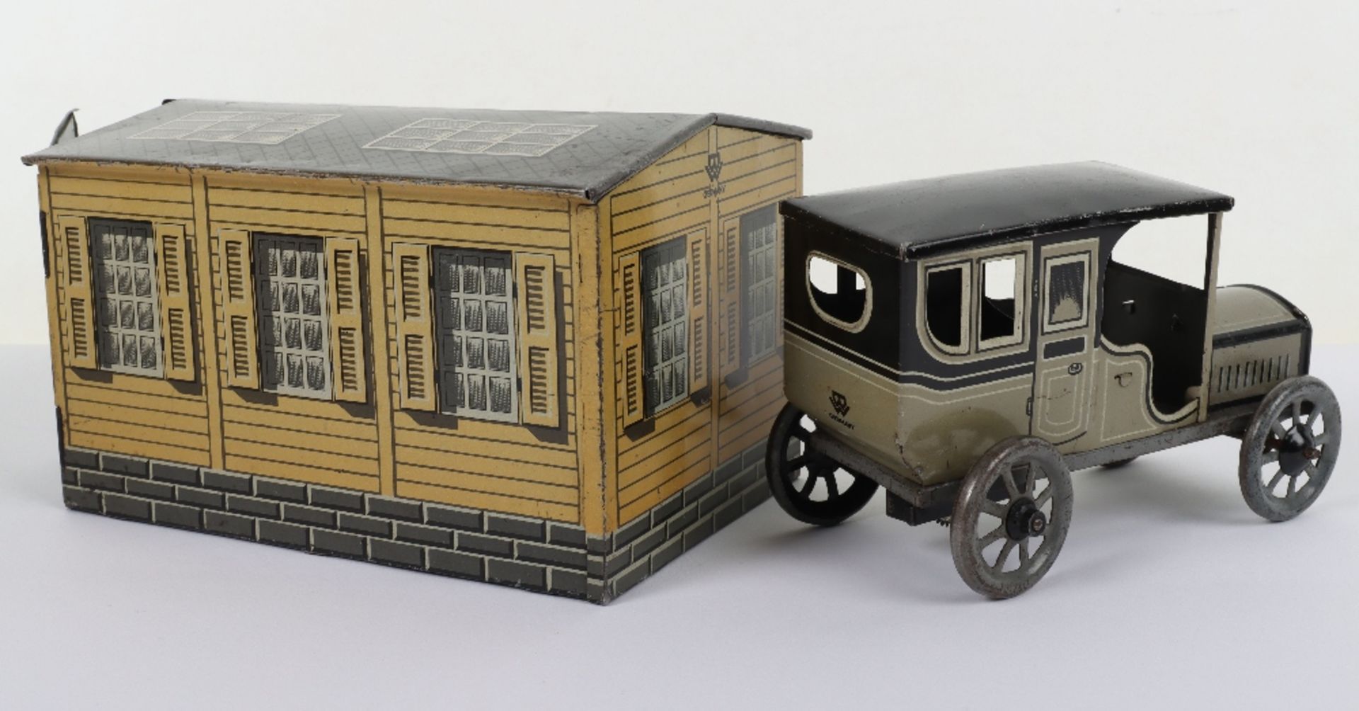 Bing tinplate clockwork car and garage, 1920s - Bild 2 aus 3