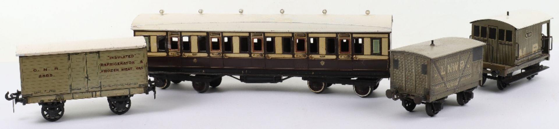 Gauge 1 tinplate GWR passenger coaches and wagons - Bild 7 aus 8