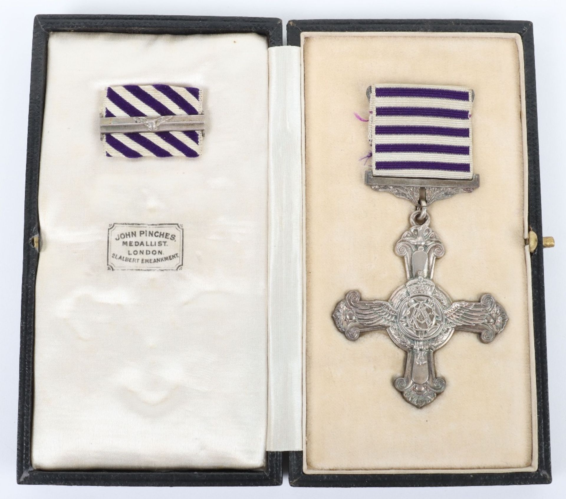 The Outstanding and Rare Great War Western Front Fighter Aces Distinguished Flying Cross and Bar Med - Bild 4 aus 9