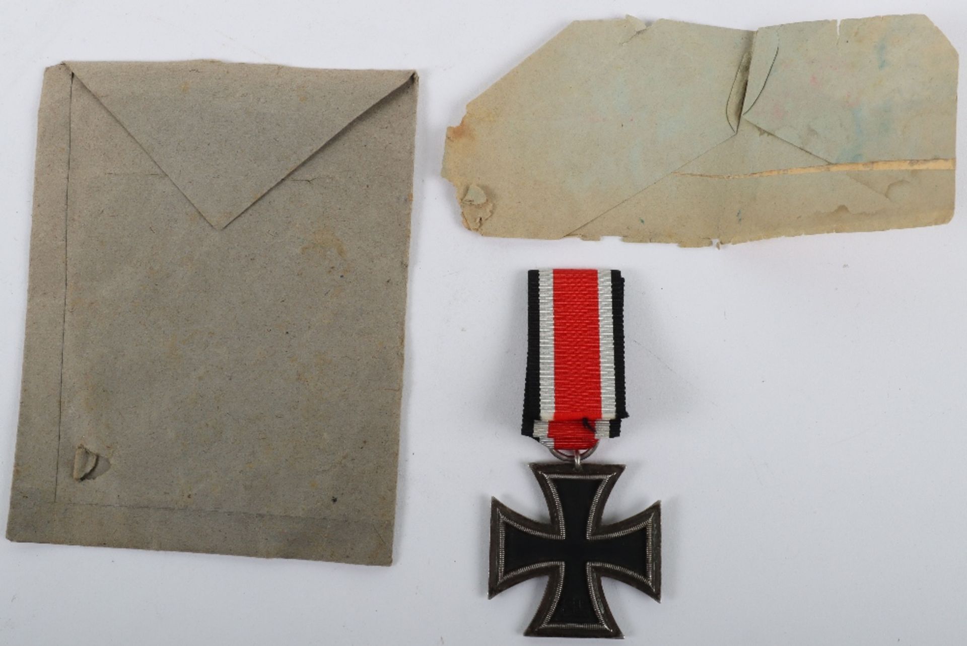 WW2 German 1939 Iron Cross 2nd Class with Paper Packet of Issue - Bild 2 aus 2