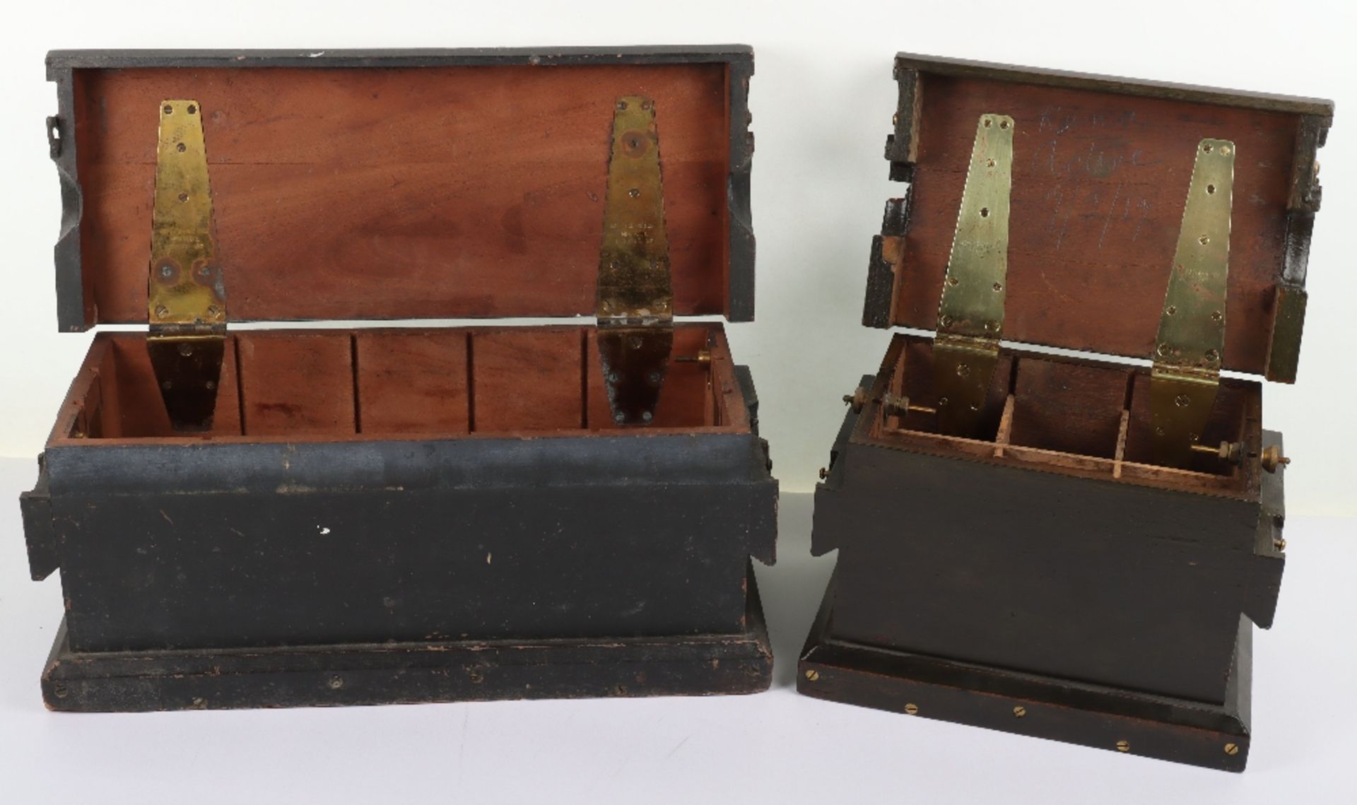 WW1 1914 Dated Accumulator Box for Field Telephone Batteries - Image 2 of 5