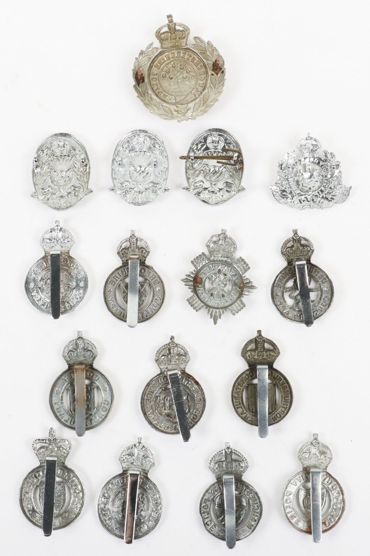 Fifteen Kings Crown Police Cap Badges - Image 4 of 4