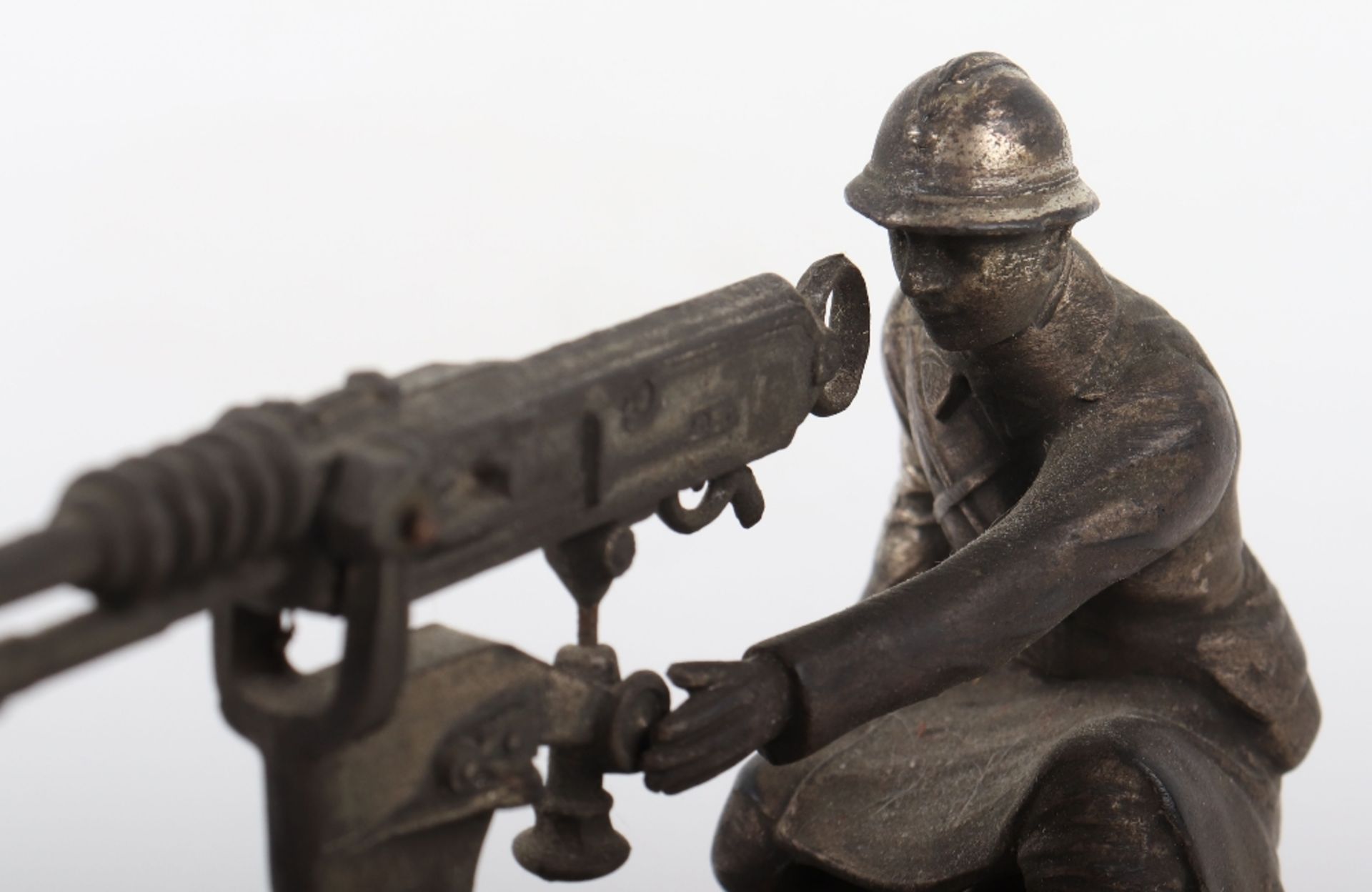 WW1 Commemorative Desk Piece in form of a French Machine Gunner in Combat - Image 6 of 10