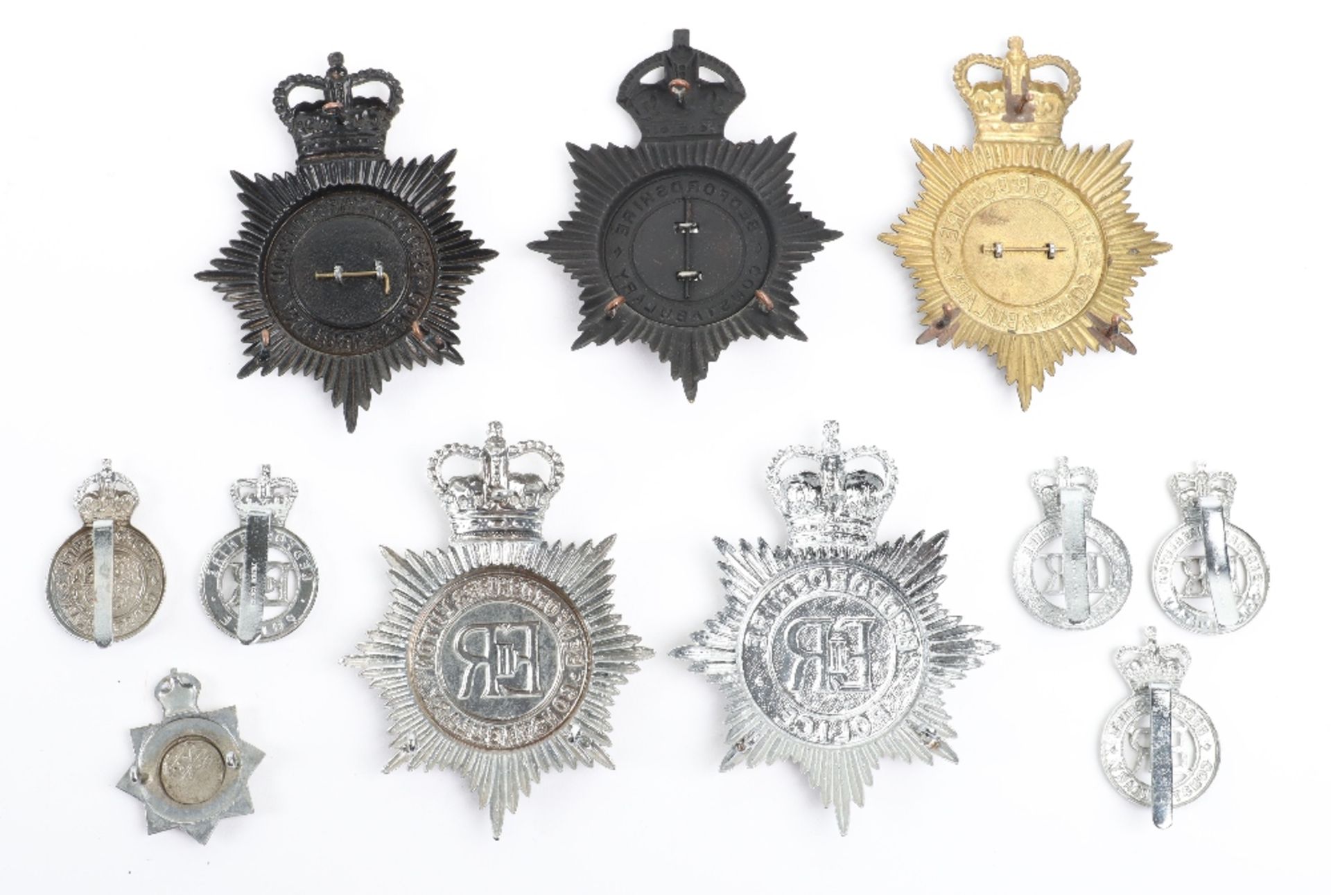 A Collection of Bedfordshire Constabulary Police Badges - Image 2 of 2