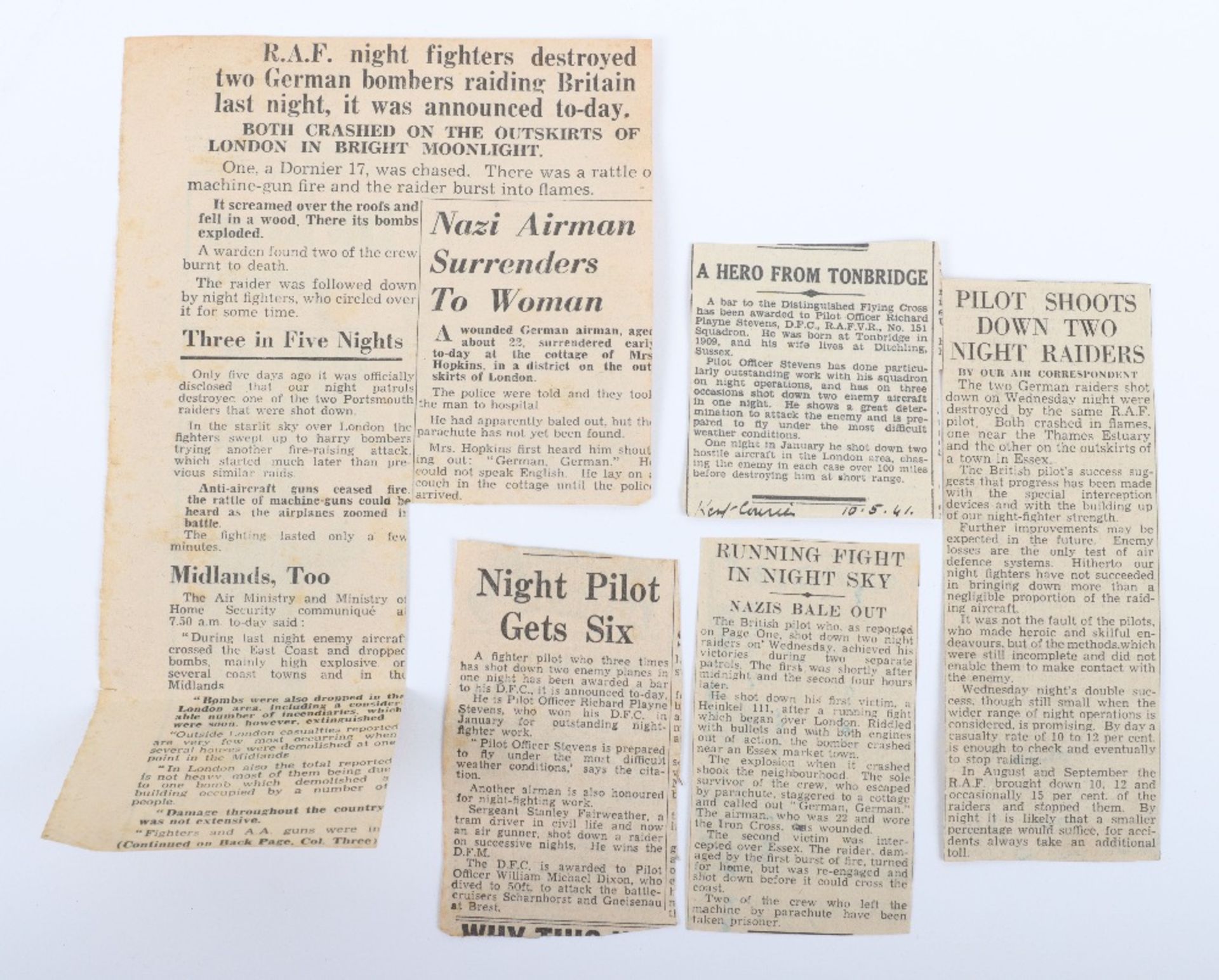 Paperwork and Newspaper Clippings Relating to RAF Night Fighter Ace Flight Lieutenant R P Stevens DF - Bild 2 aus 5