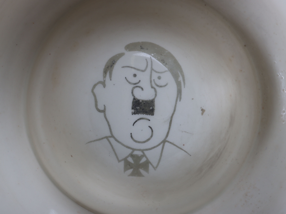 Fieldings Crown Devon WW2 Novelty Musical Chamber Pot - Image 8 of 9