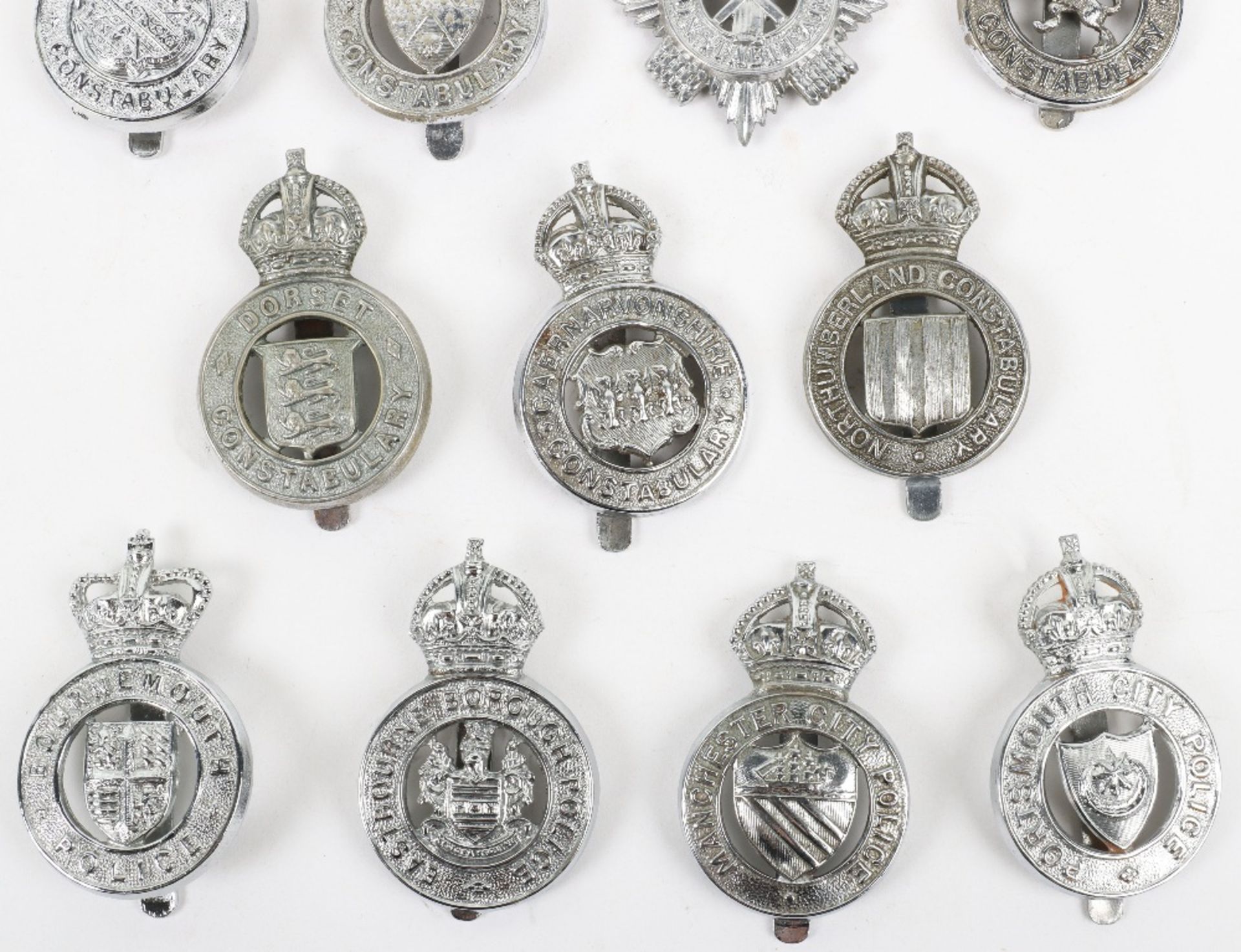 Fifteen Kings Crown Police Cap Badges - Image 3 of 4