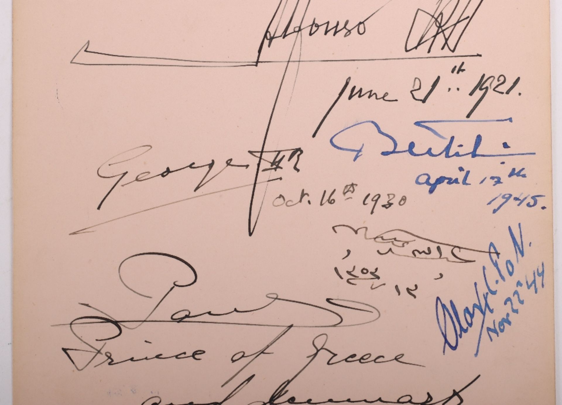 Rare Autograph Page Signed by Many Notorious World Leaders of the 20th Century - Bild 3 aus 5