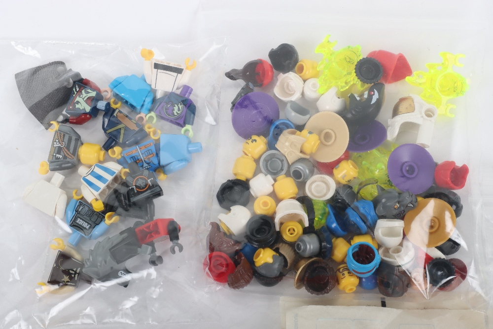 Large Quantity of Mixed Lego minifigures and bricks - Bild 5 aus 9