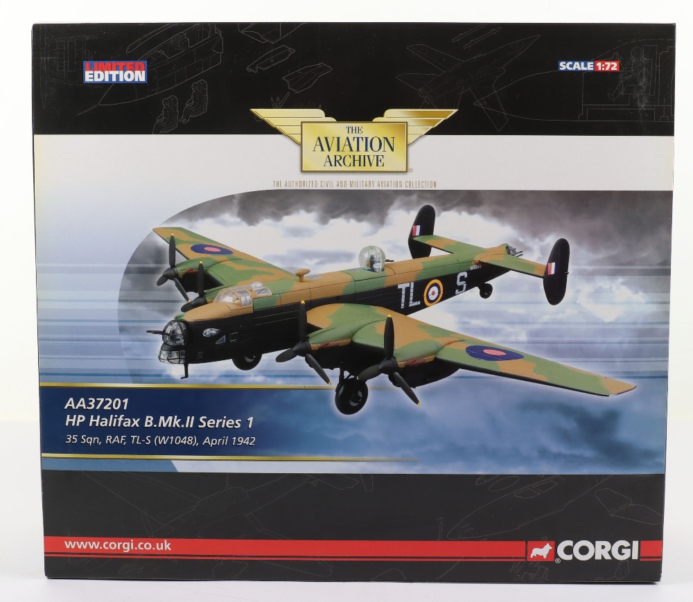 Corgi “The Aviation Archive” AA37301 HP Halifax B Mk 2 boxed