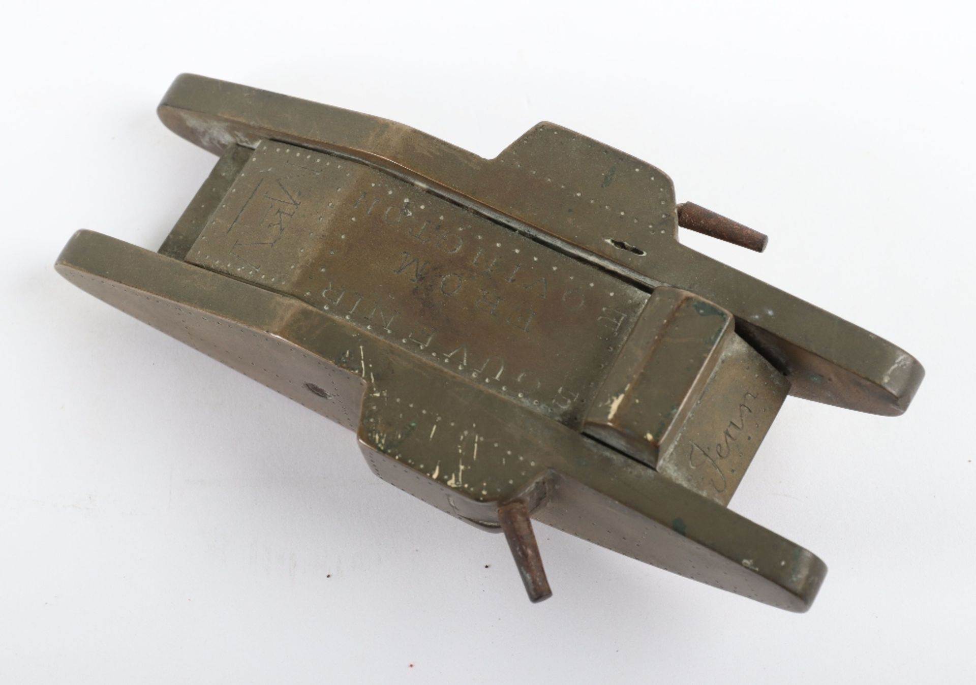 Brass Model of a British Mk V Tank “Souvenir from Bovington” - Bild 5 aus 5