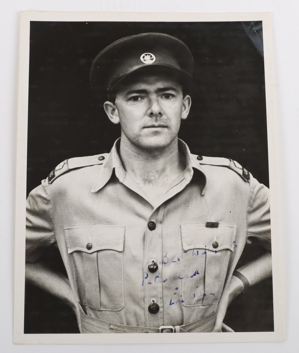 4x Signed Photographs of WW2 British Victoria Cross Winners - Image 5 of 10