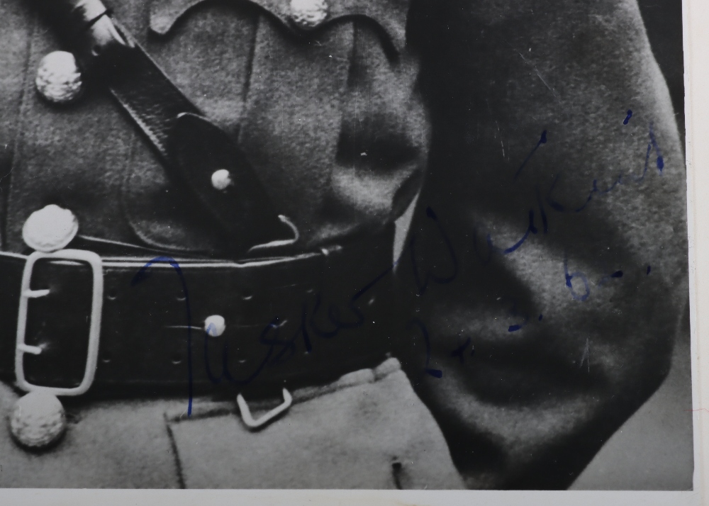 4x Signed Photographs of WW2 British Victoria Cross Winners - Image 8 of 10