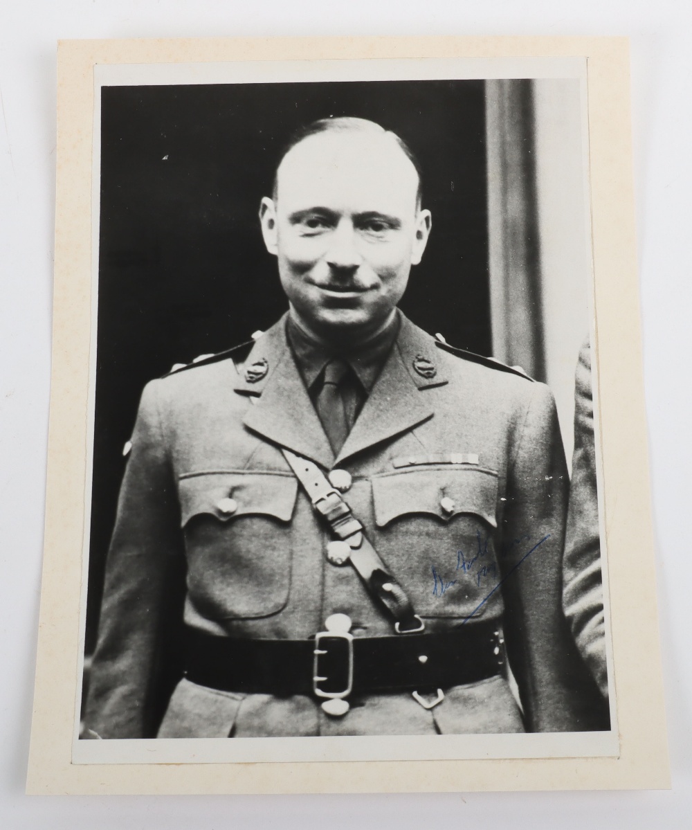 4x Signed Photographs of WW2 British Victoria Cross Winners - Image 3 of 10