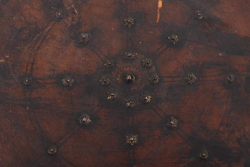 Well-Made Decorative Copy of a Scottish Highlanders Shield Targe in the 18th Century Manner - Bild 2 aus 3