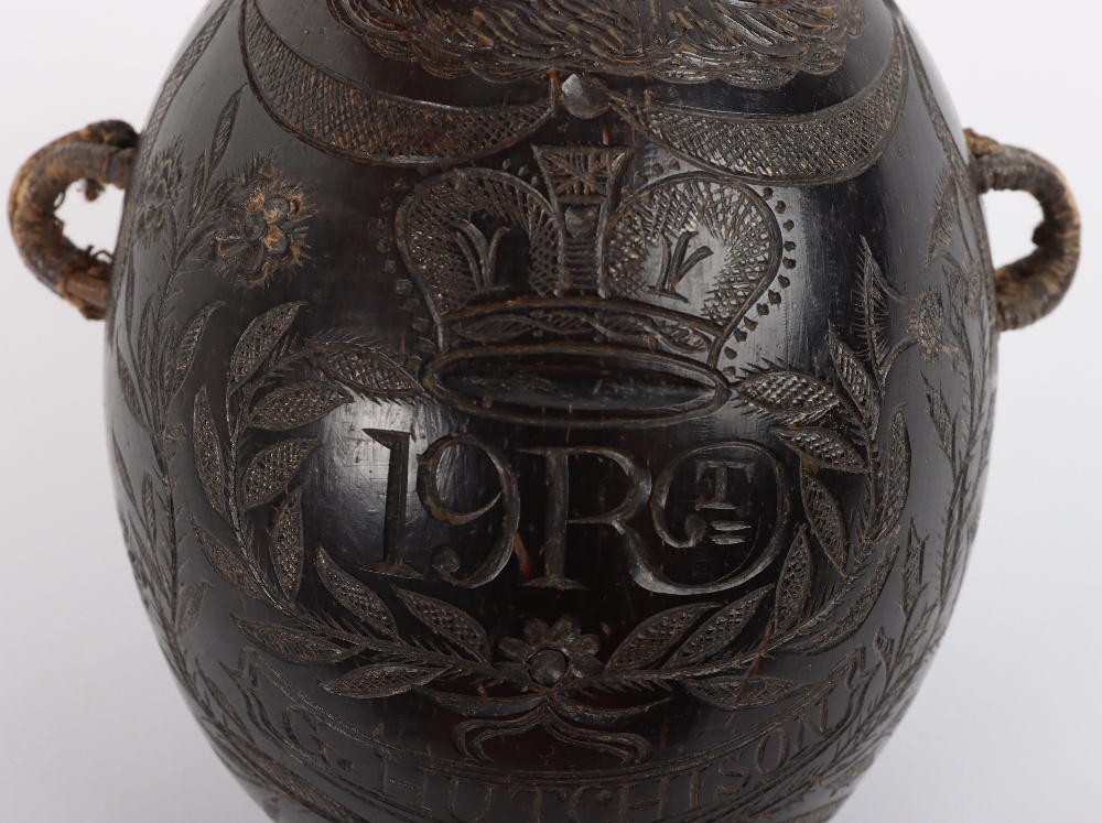 Charming Coconut Flask Souvenir ‘Bugbear’ of the 19th Regiment of Foot (the 1st York North Riding Re - Bild 8 aus 10