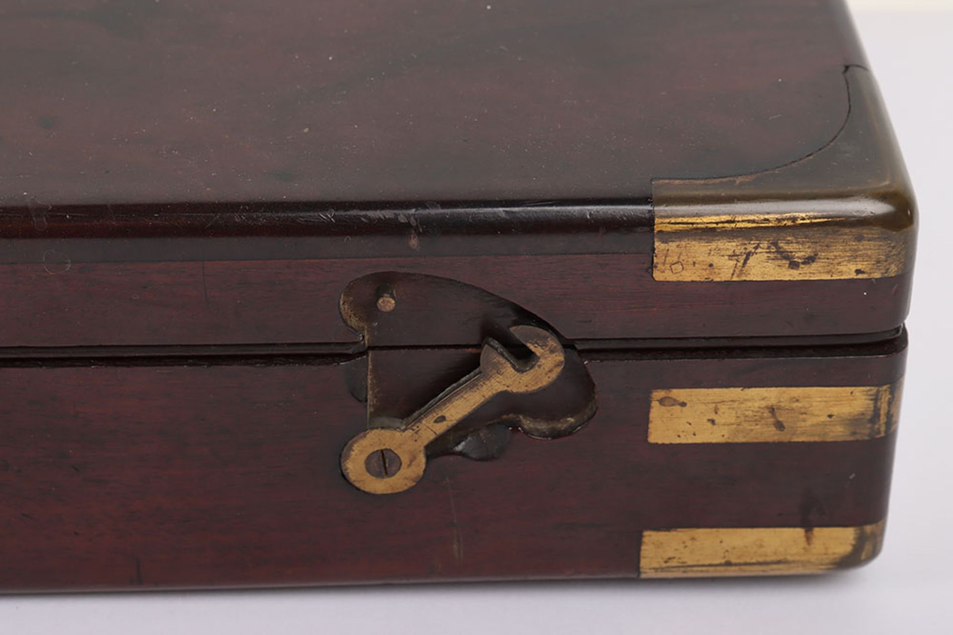 Good Brass Bound Mahogany Gun Case for a Double Barrel Percussion Gun or Rifle - Image 10 of 10