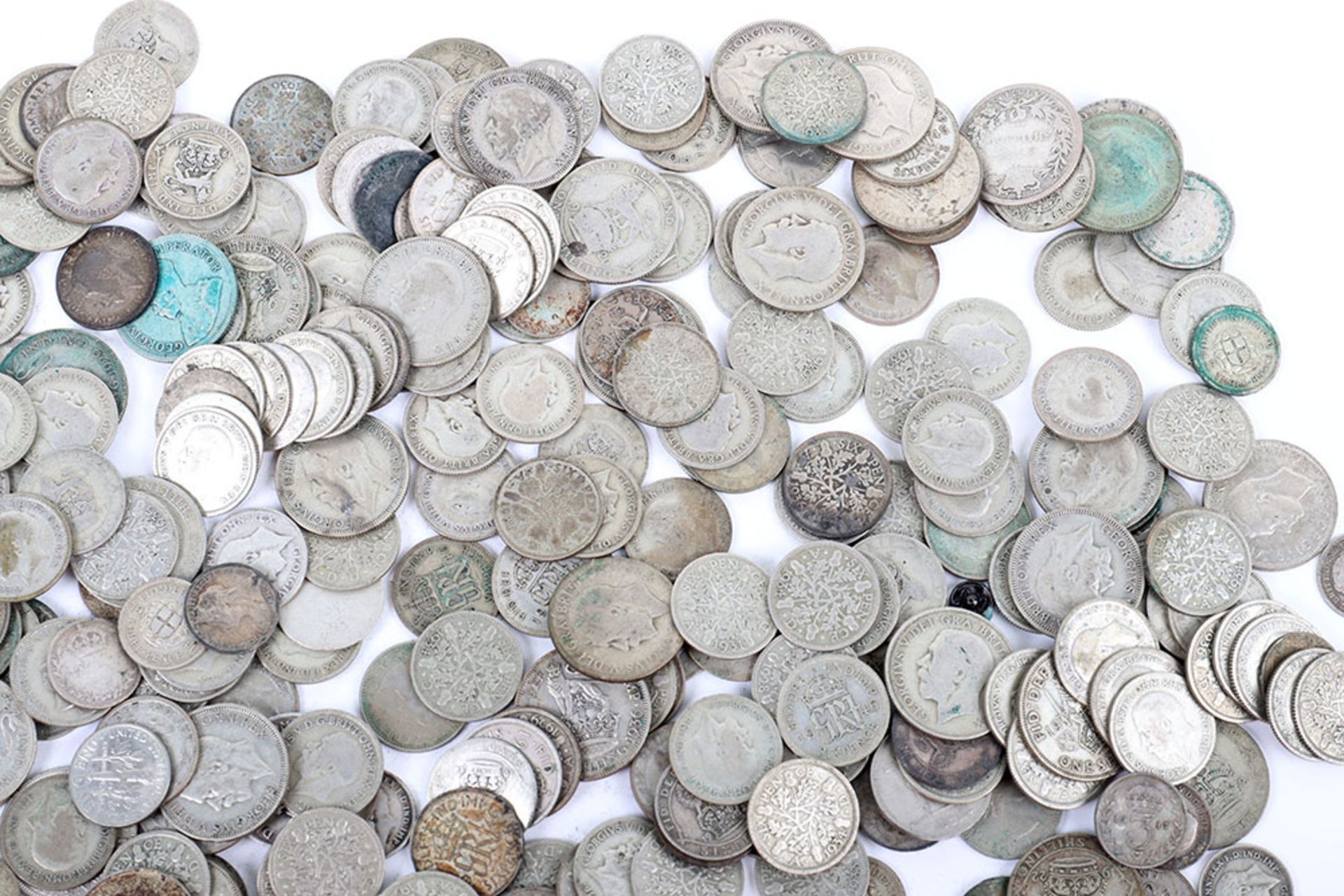 A selection of pre 1947 Shillings, Sixpences, and Threepences - Image 2 of 6