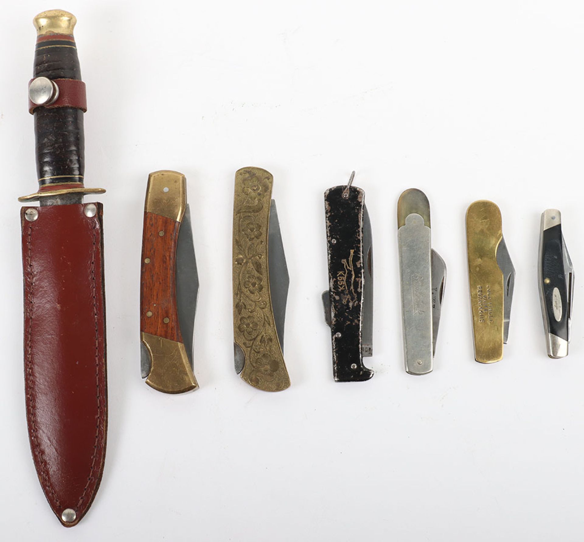 A selection of 20th century or earlier folding knives