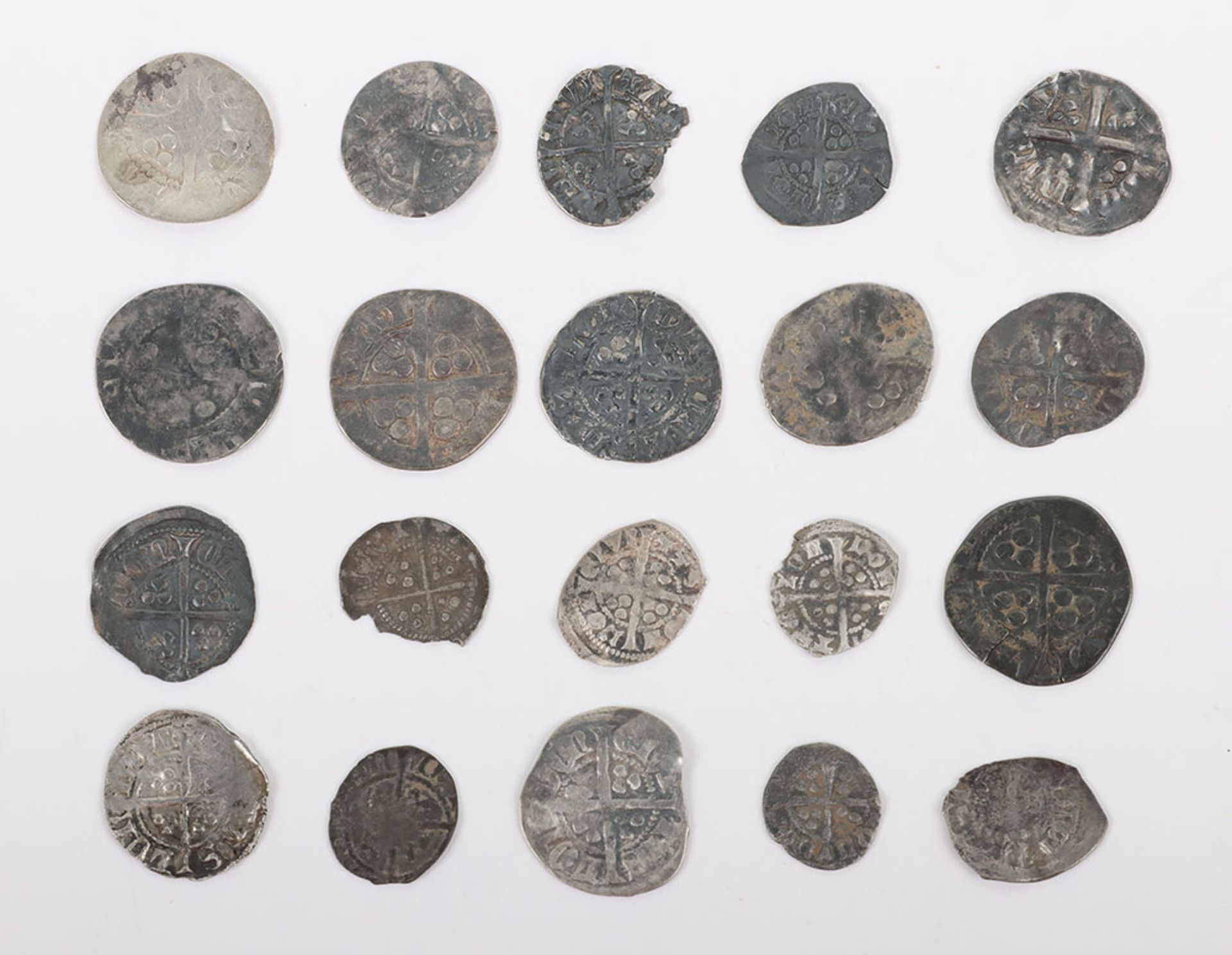 Twenty hammered pennies, mostly cut - Bild 2 aus 2