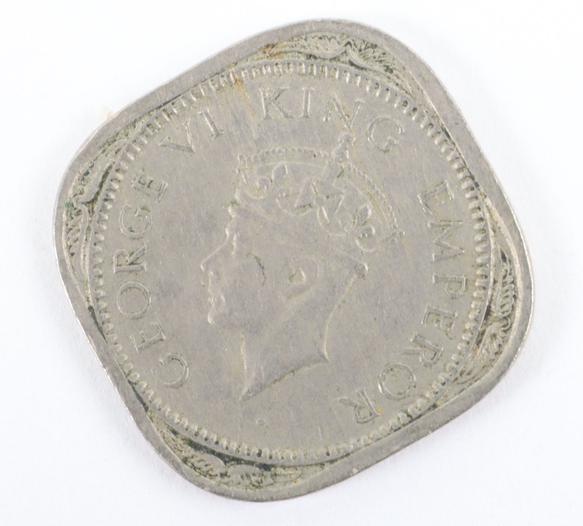 British India, George V (1910-1936), Half Rupee 1928, 1 Anna 1936, One Quarter Anna 1927 and 1/12 An - Image 10 of 15