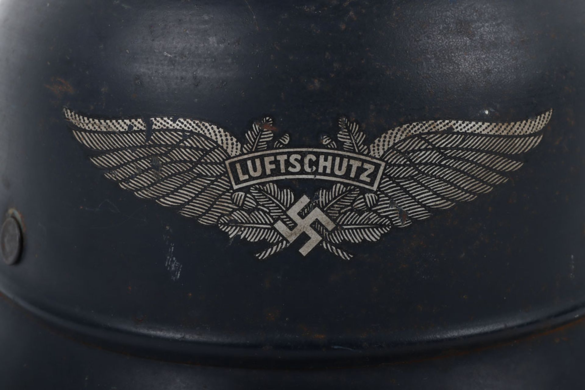 WW2 German Luftschutz Helmet - Bild 2 aus 9