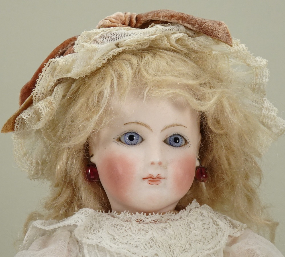 Rare and interesting early bisque head mystery Bebe doll for ‘AU NAIN BLEU’ of Paris, French circa 1 - Image 2 of 3