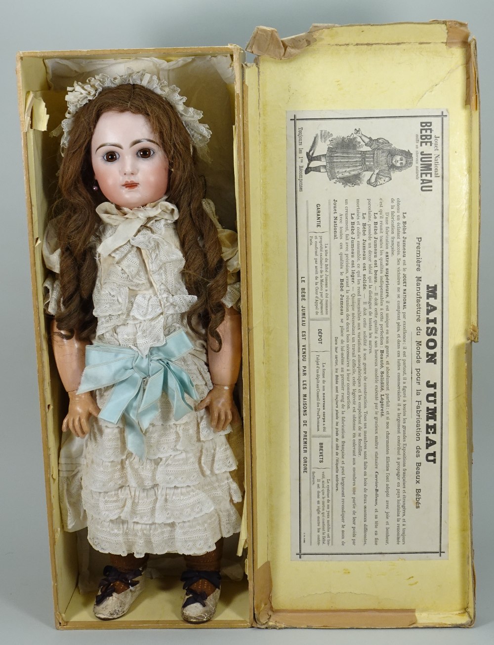 Tete Jumeau bisque head Bebe doll in original size 11 box, French 1880s,