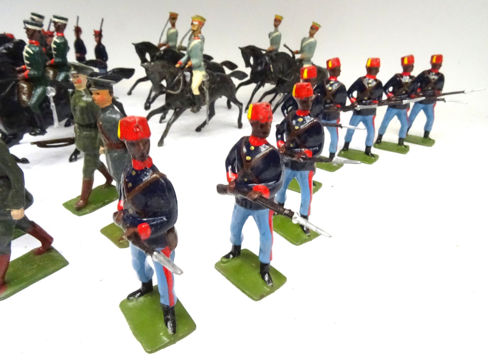 Britains Foreign troops, repainted, Cavalry, Austrian Lancers - Image 5 of 11