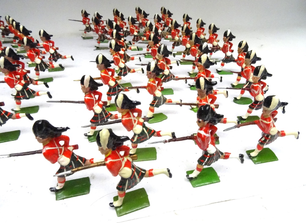 Britains from sets 88 and 2062, repainted Seaforth Highlanders charging - Image 4 of 4