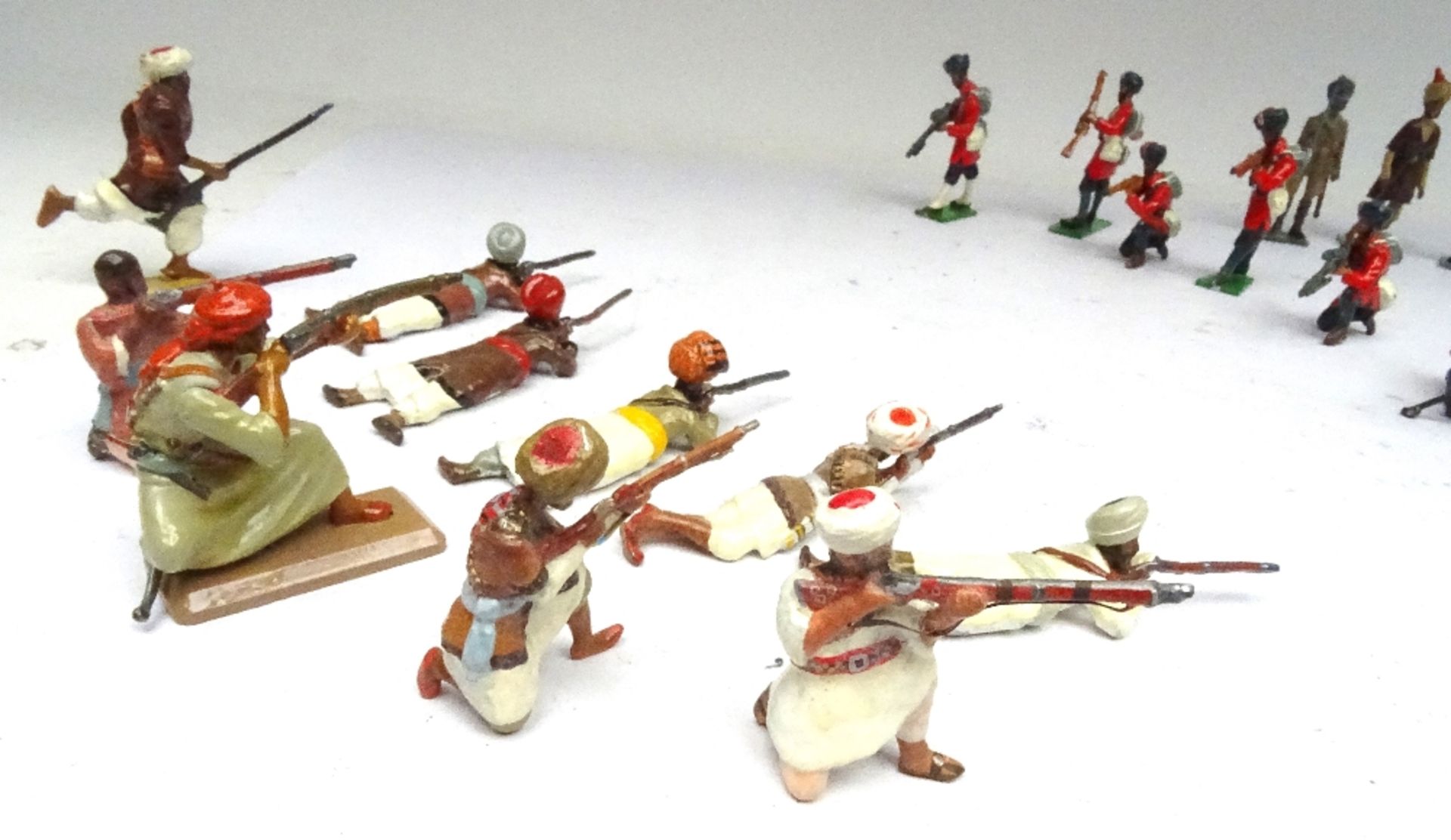 British Indian Army New Toy Soldiers with Maxim and Lewis Guns - Image 2 of 10