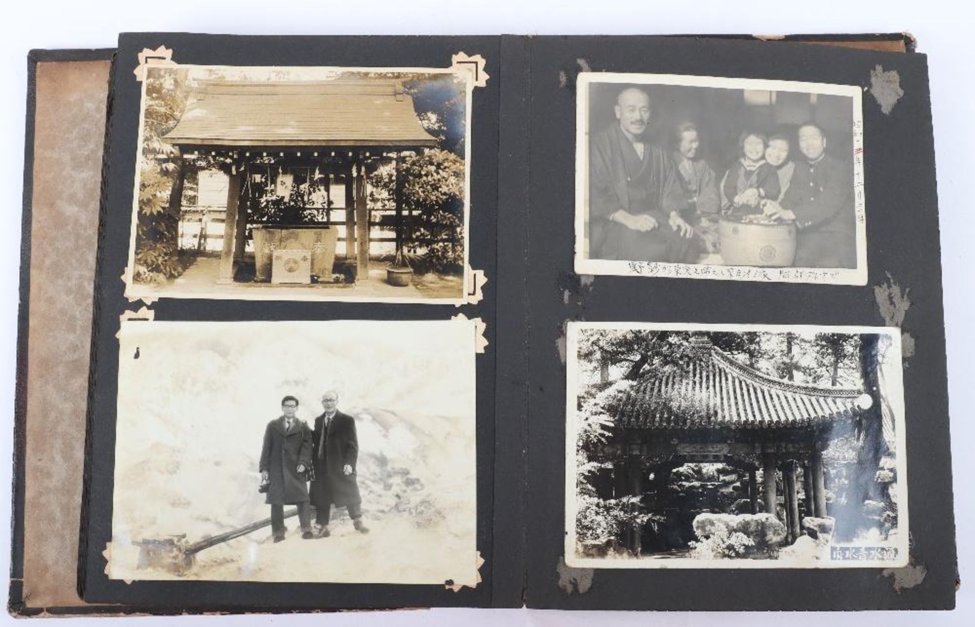 Two Japanese Photograph Albums, showing military action in China - Bild 11 aus 22