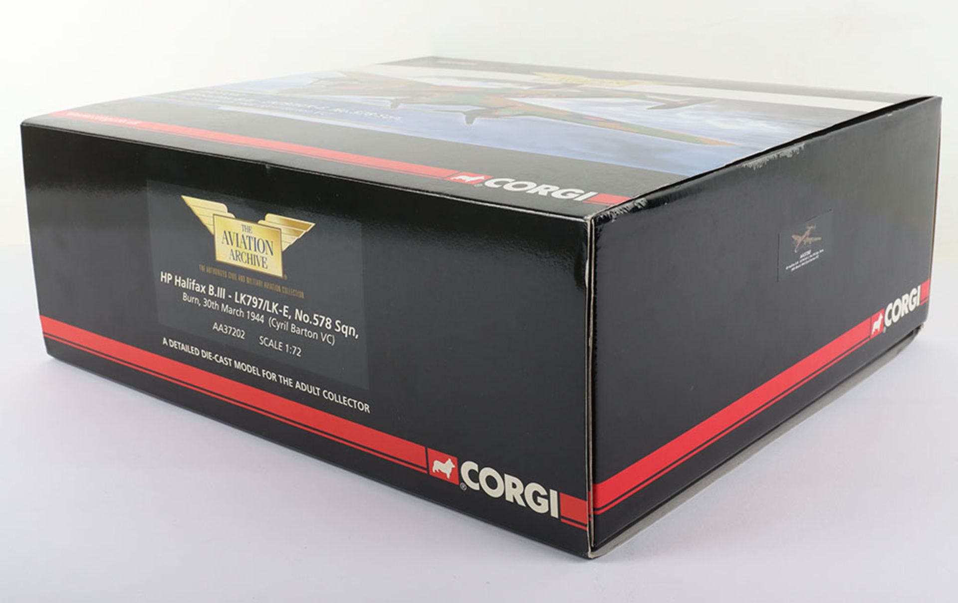 Corgi “The Aviation Archive” AA37202 HP Halifax B.3 boxed model - Image 4 of 6