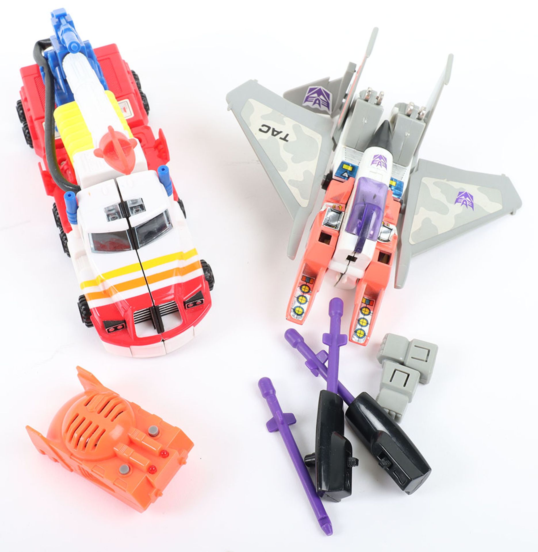 Two Transformers G2 figures