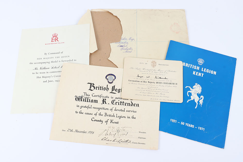 Mixed lot of ephemera and documents including a Queen Elizabeth II signed letter on Buckingham Palac - Image 8 of 8