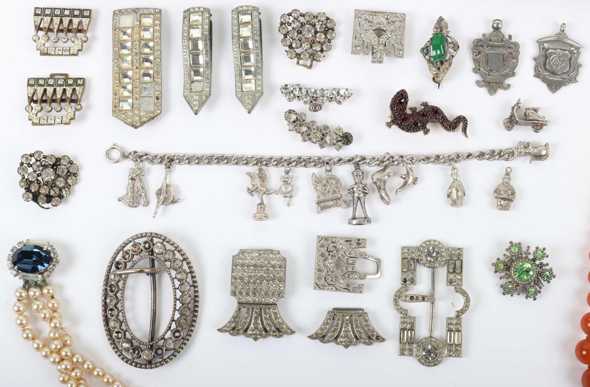 Mixed jewellery including a silver charm bracelet - Image 4 of 9