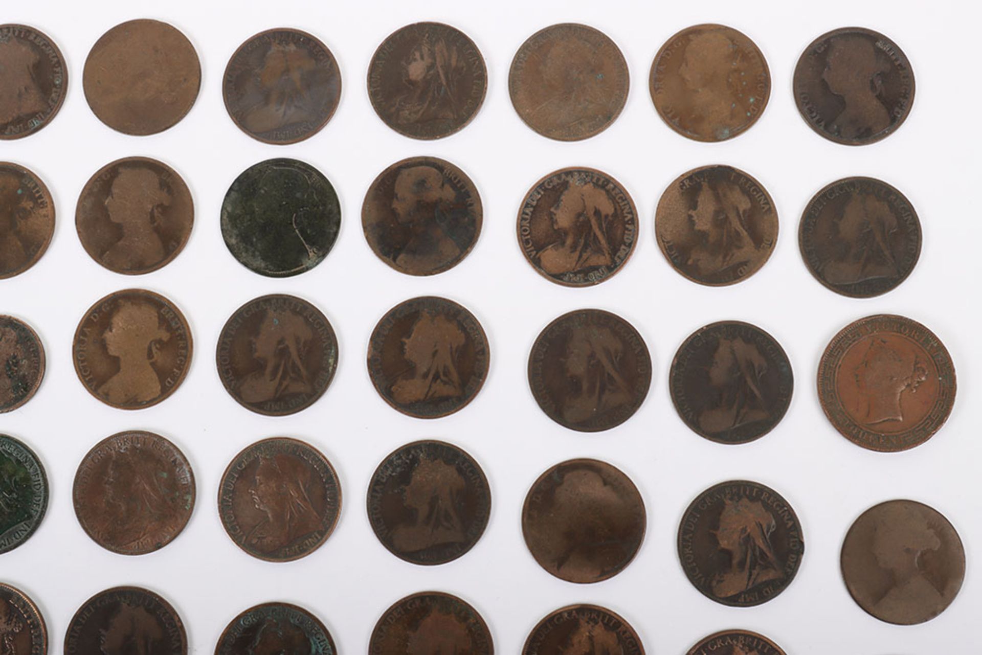 Selection of Victoria copper coinage, including 1870 Ceylon - Bild 3 aus 10