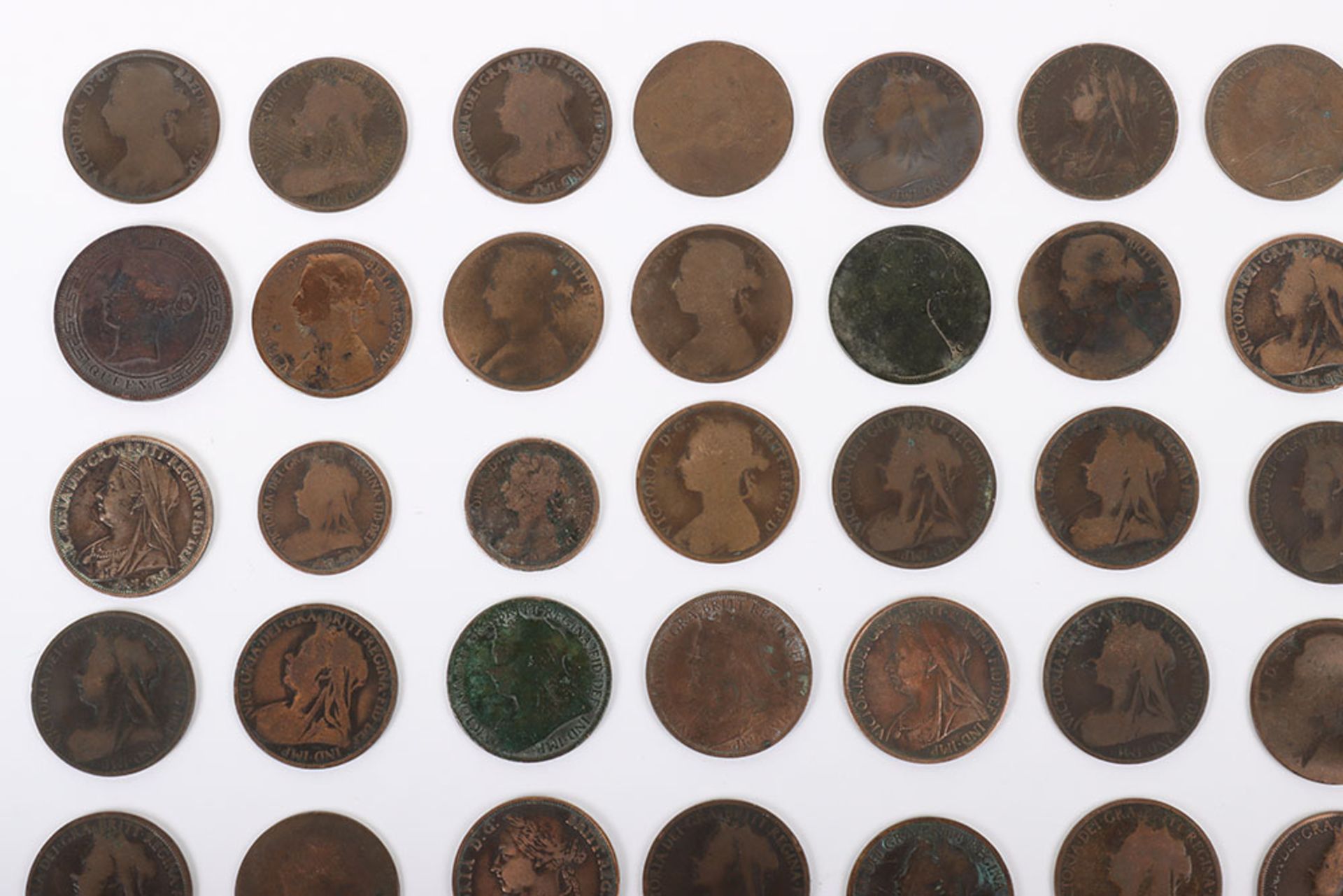 Selection of Victoria copper coinage, including 1870 Ceylon - Bild 2 aus 10