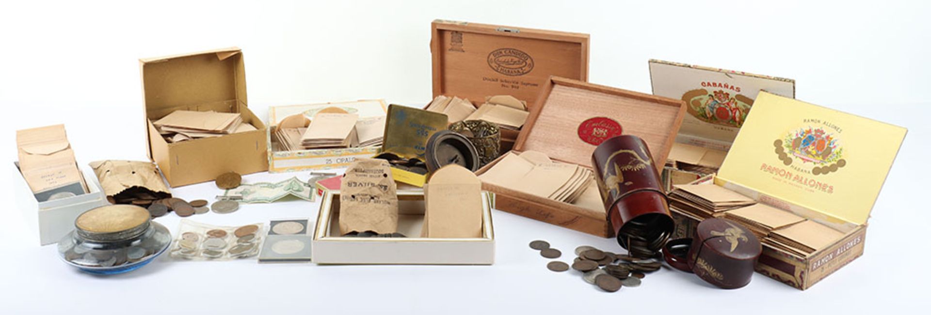 A large quantity of European and World coinage, mostly 20th century