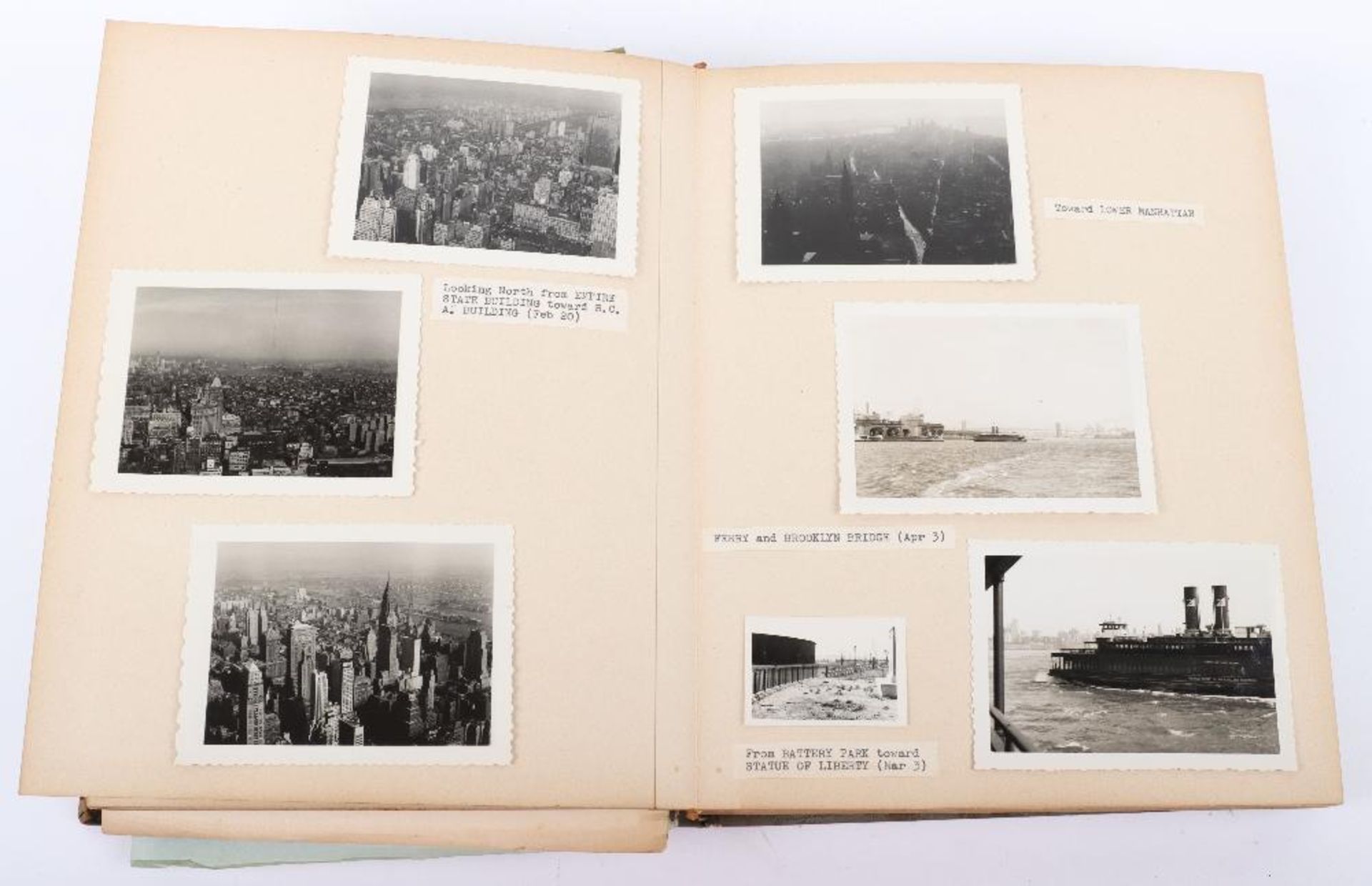 Two Japanese Photograph Albums, showing military action in China - Bild 19 aus 22