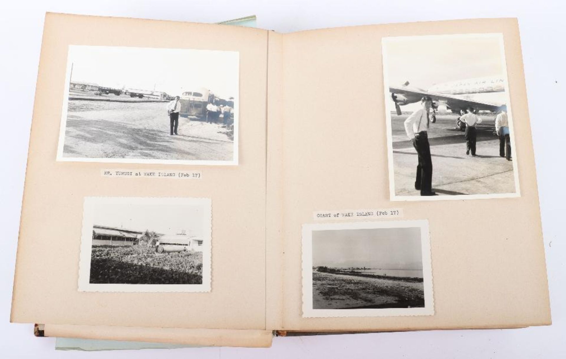 Two Japanese Photograph Albums, showing military action in China - Bild 17 aus 22