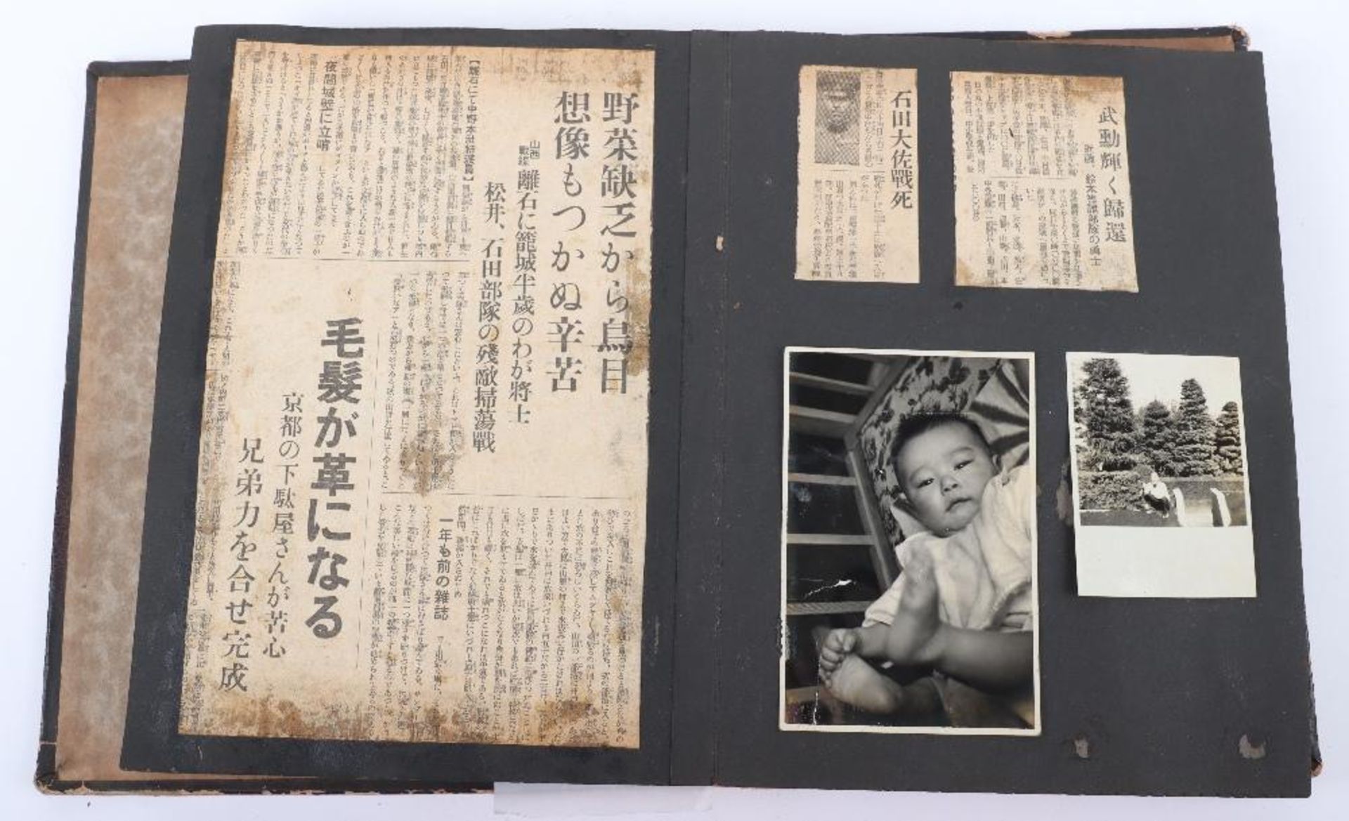 Two Japanese Photograph Albums, showing military action in China - Bild 12 aus 22