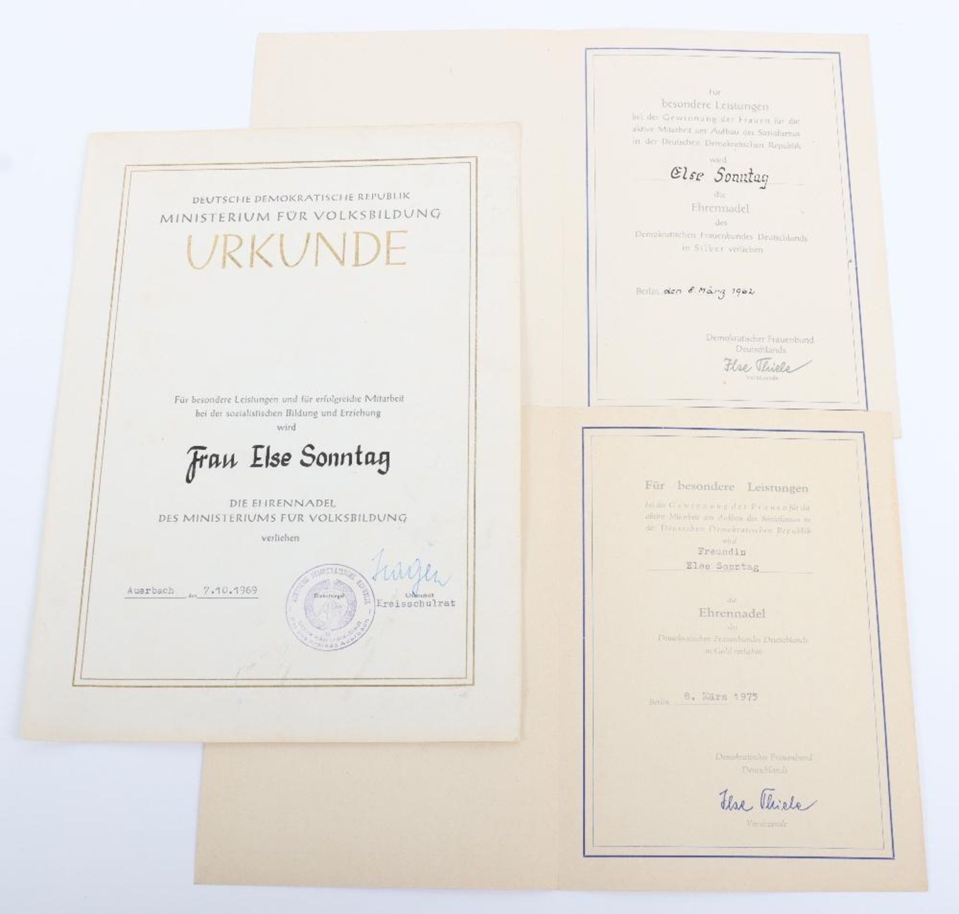 Large and Interesting Collection of East German (DDR) Awards - Bild 5 aus 15