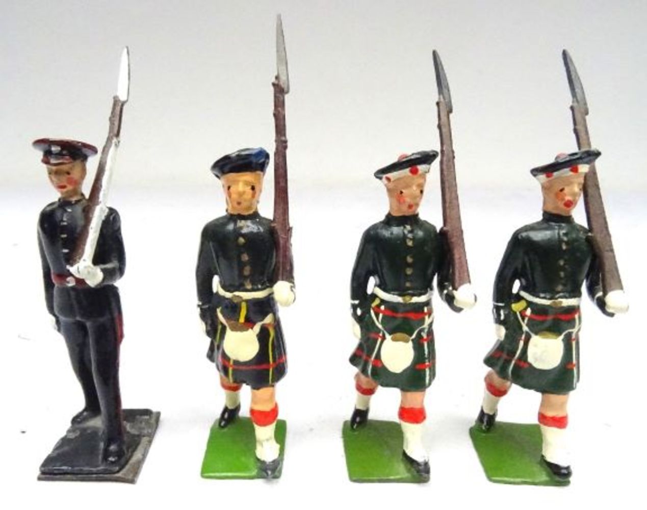 Timed Fine Toy Soldiers and Figures Auction